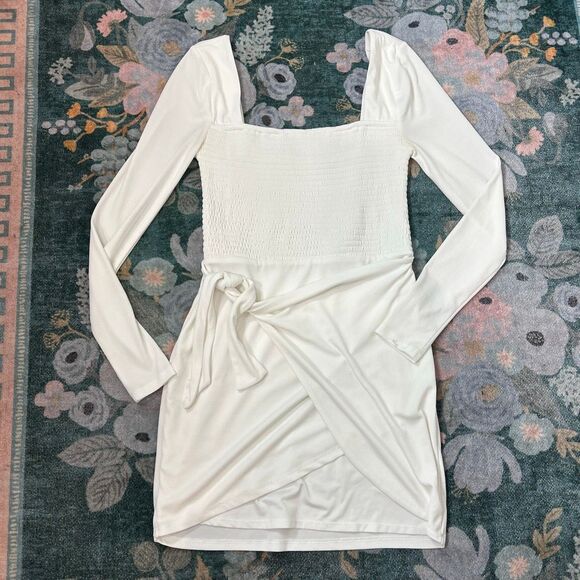 Lovers + Friends Devon Dress White Tie Wrap Dress Long Sleeve Mini medium Short - Picture 5 of 16